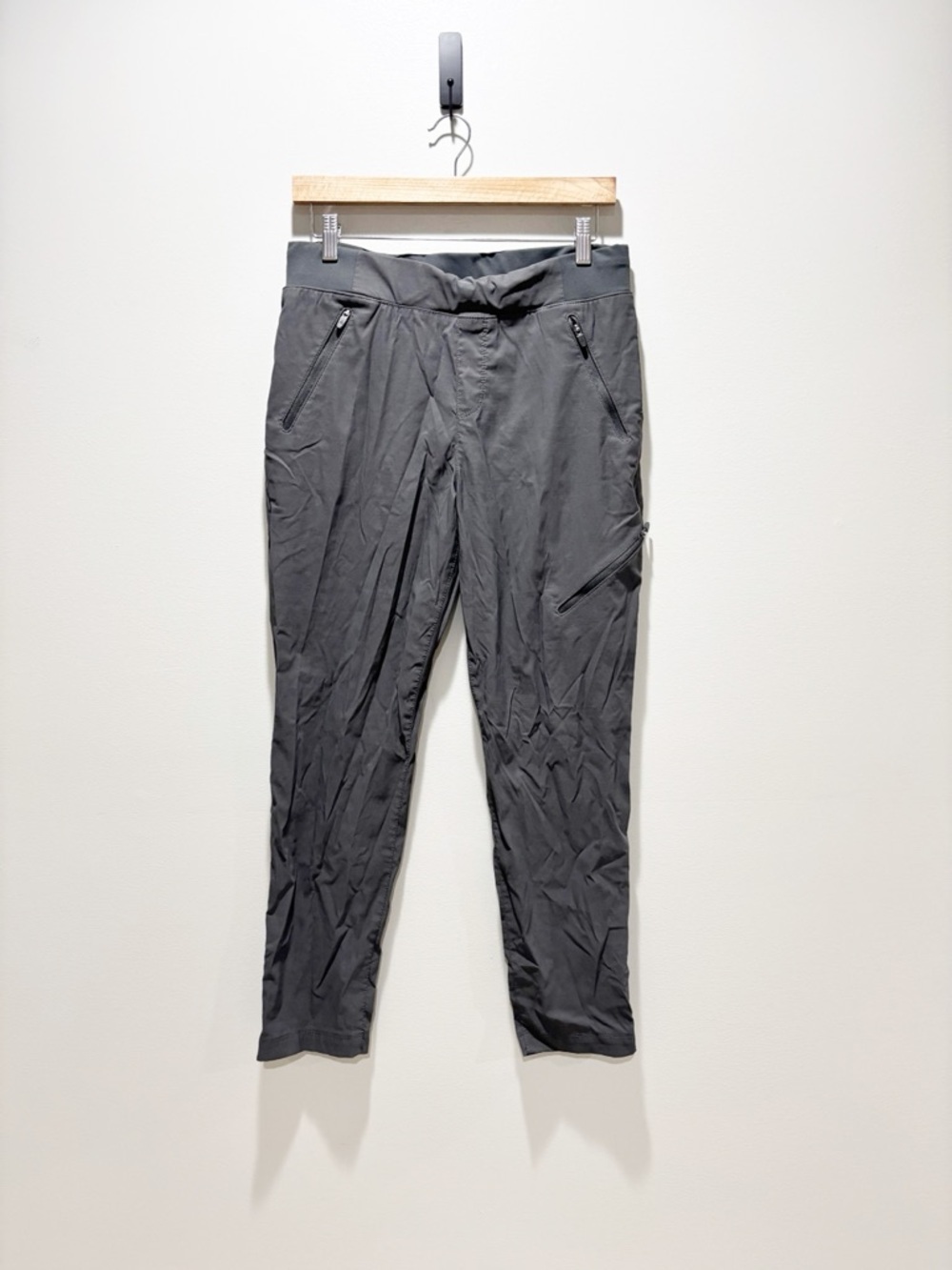 Eddie Bauer Women's Gray Tapered Leg Ankle Performance First Ascent Pants Size 8